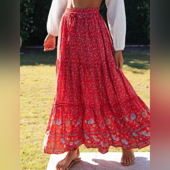 Meroketty Red Crimson Floral Boho Western Rayon Blend Tiered Maxi Skirt Sz M NEW - Picture 1 of 13